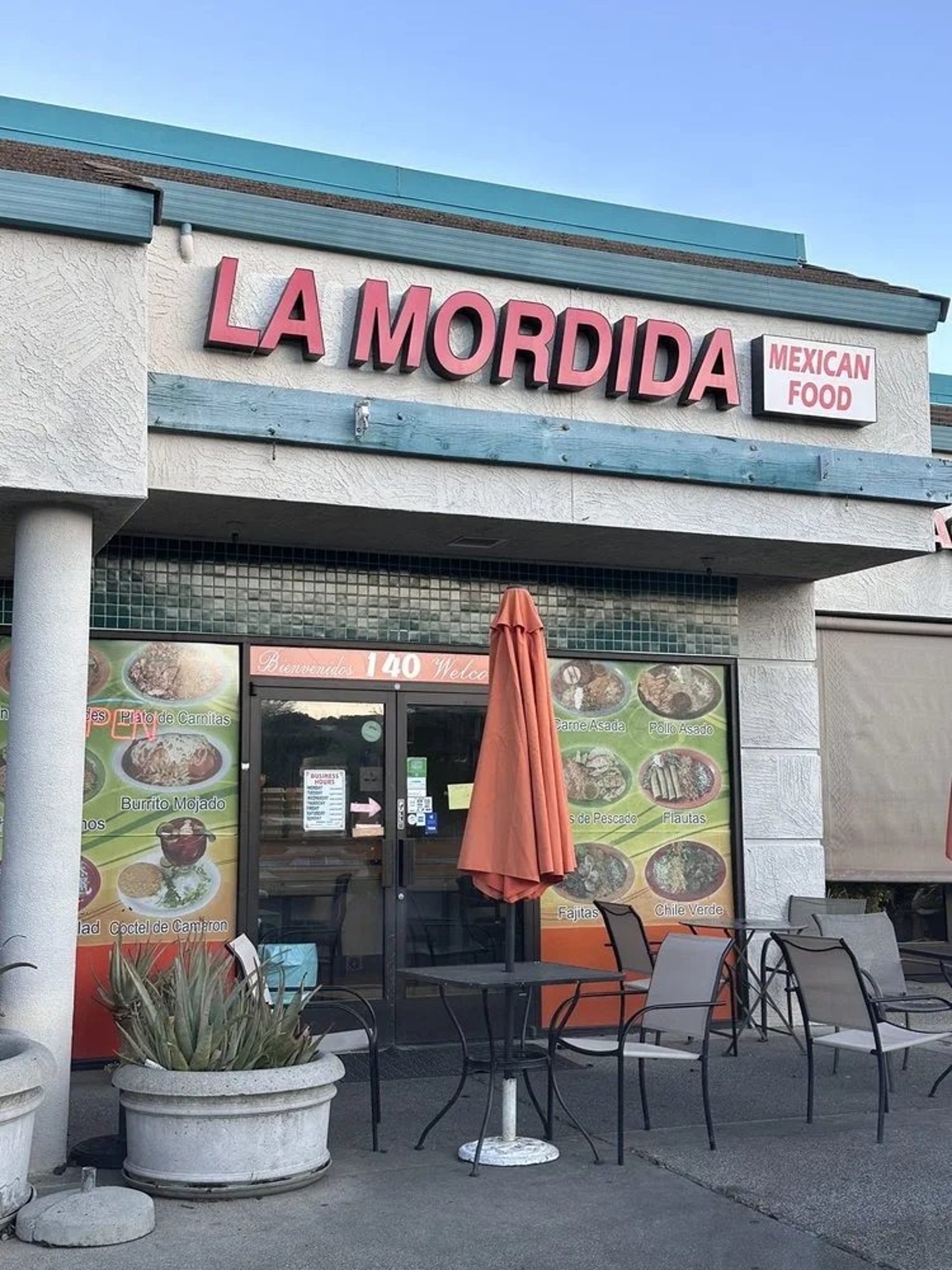 Welcome to La Mordida